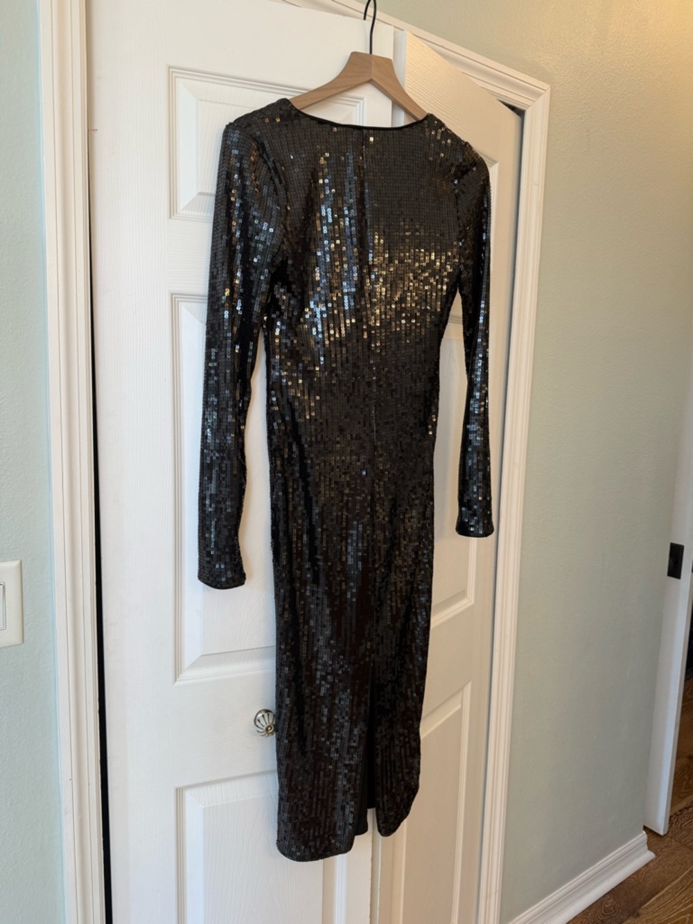 Good American Deep V-Neck Black Sequin Midi Dress S - Picture 6 of 9